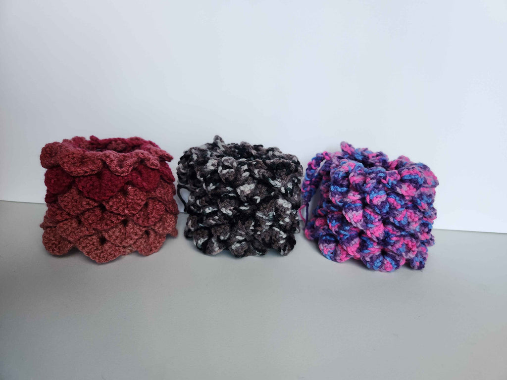 Dragon Scale Wrist Bag